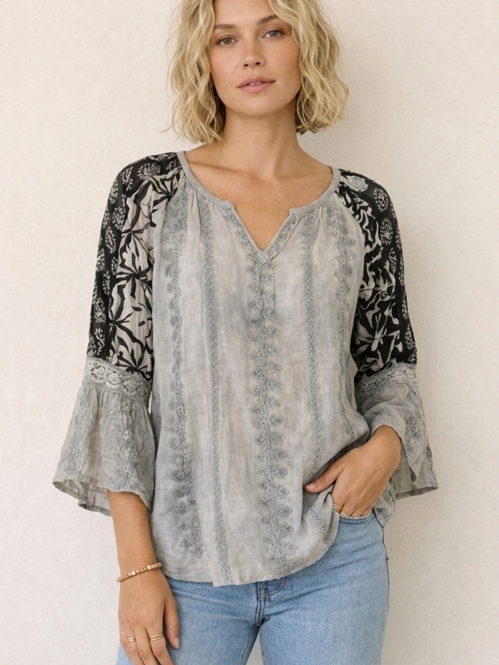 NEW! Flowy Young Threads Embroidered Lace Trim Boho Peasant Top - Med